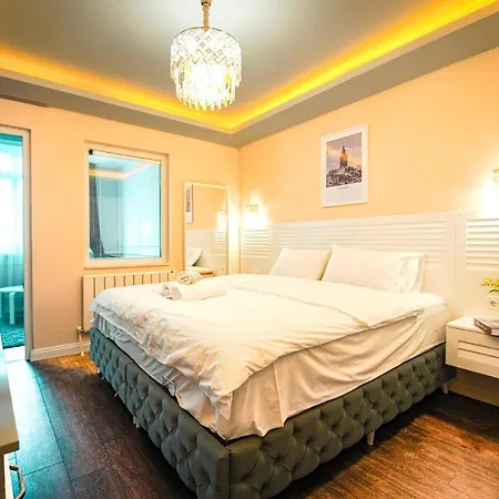 Cihangir Vav * איסטמבול