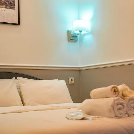 Cihangir Vav Otel *